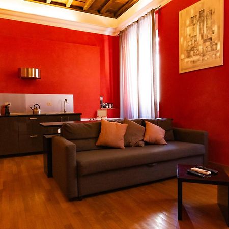 LivinRome Barberini Apt Bagian luar foto