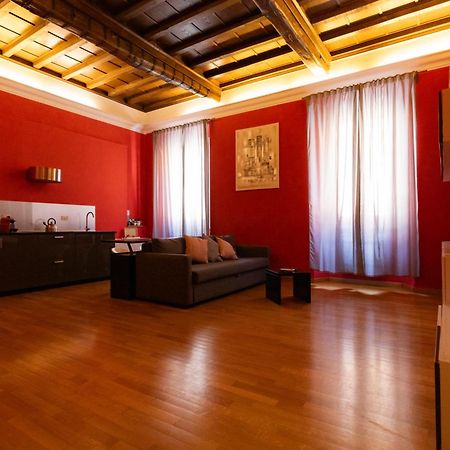LivinRome Barberini Apt Bagian luar foto