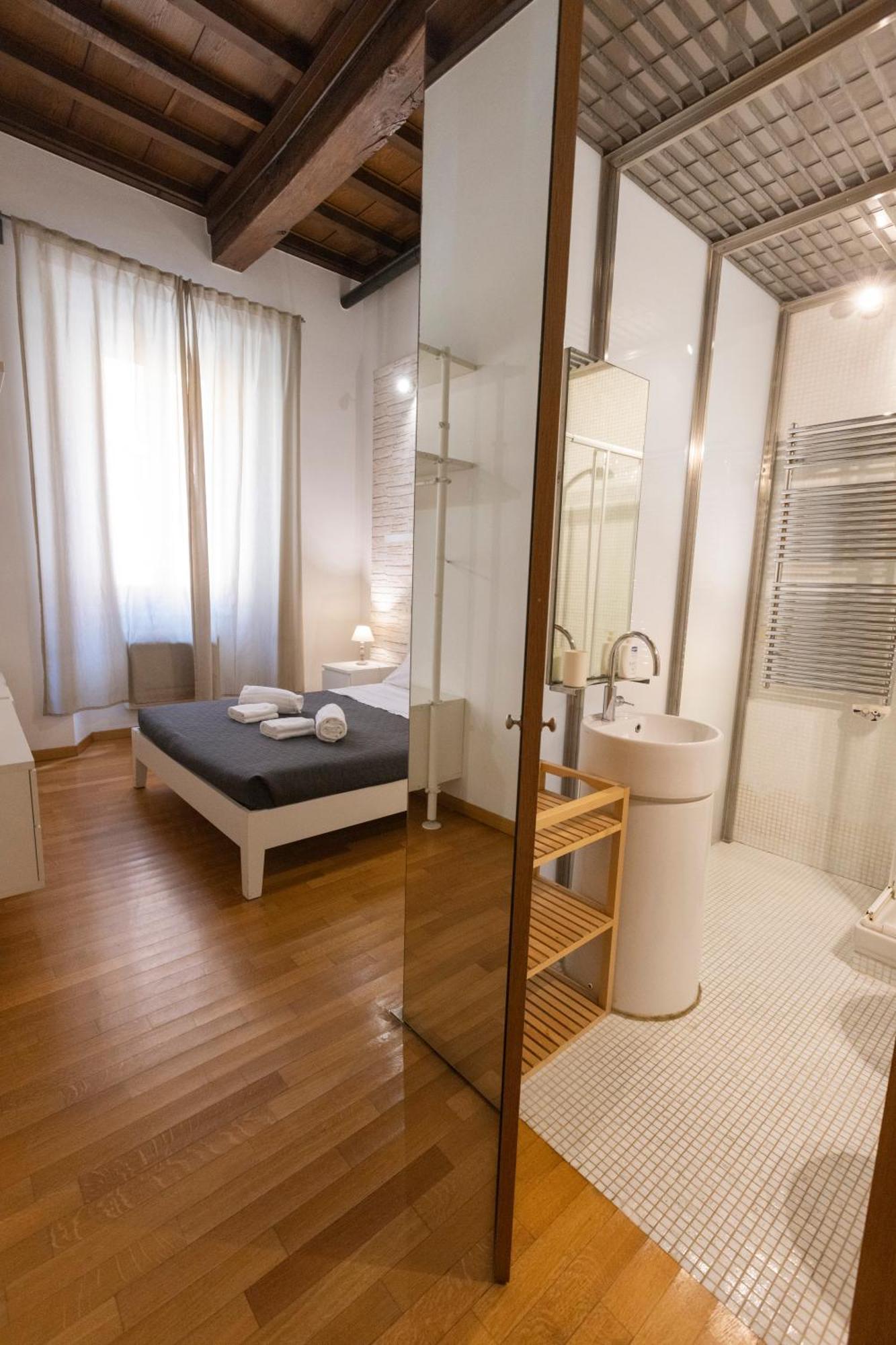 LivinRome Barberini Apt Bagian luar foto