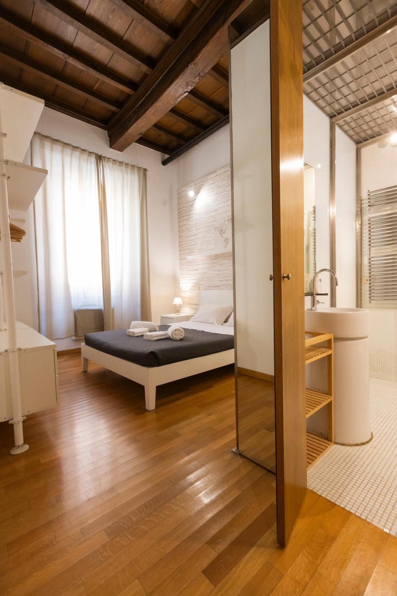 LivinRome Barberini Apt Bagian luar foto