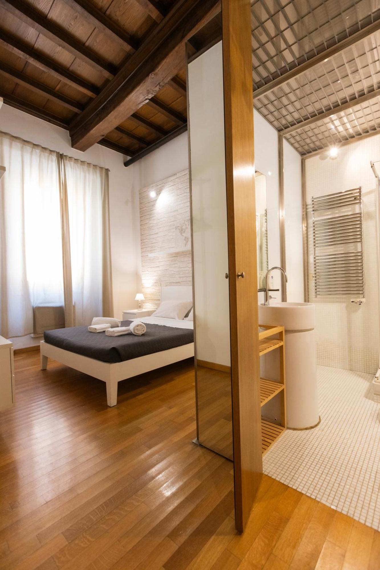 LivinRome Barberini Apt Bagian luar foto