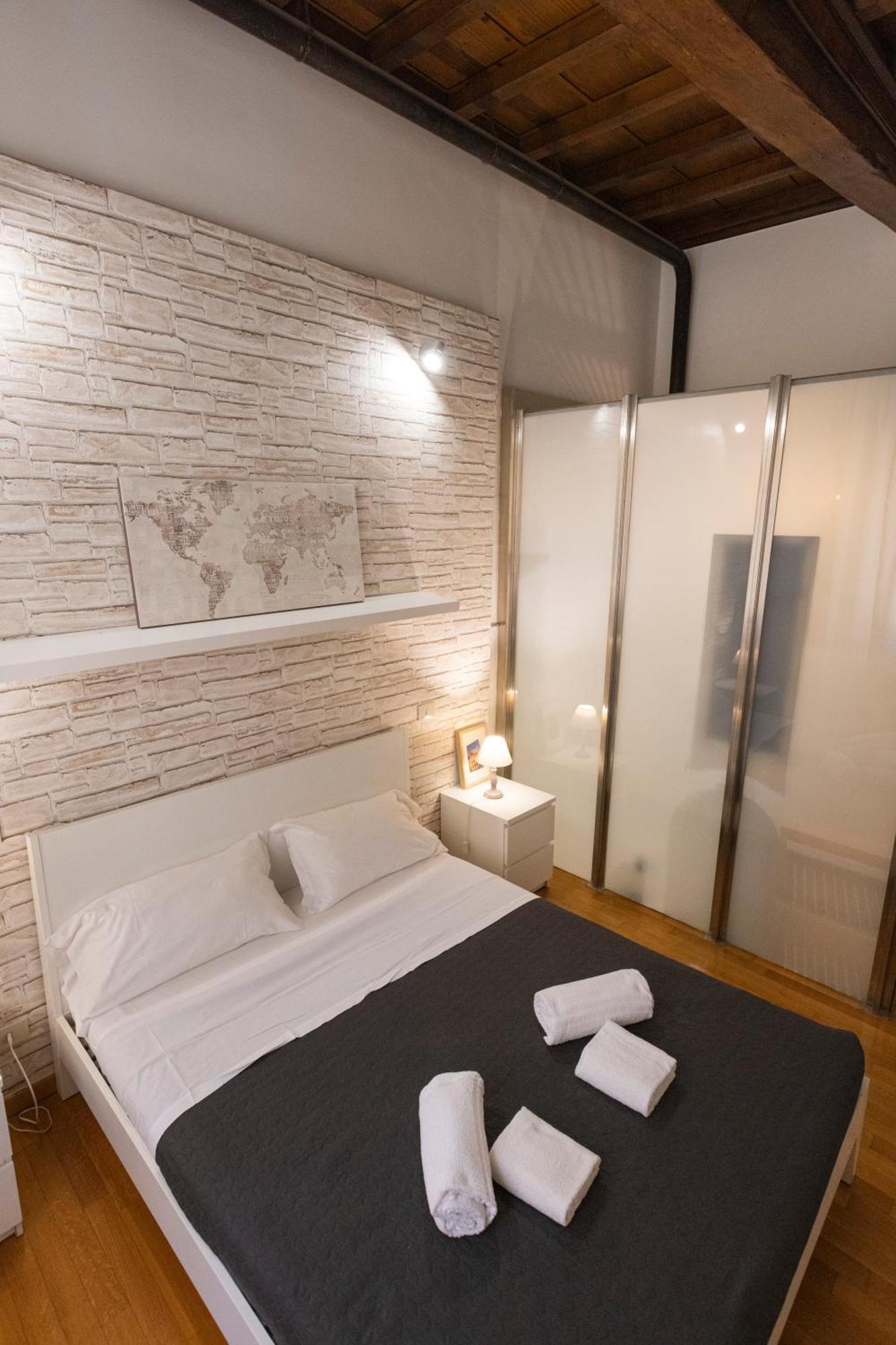LivinRome Barberini Apt Bagian luar foto